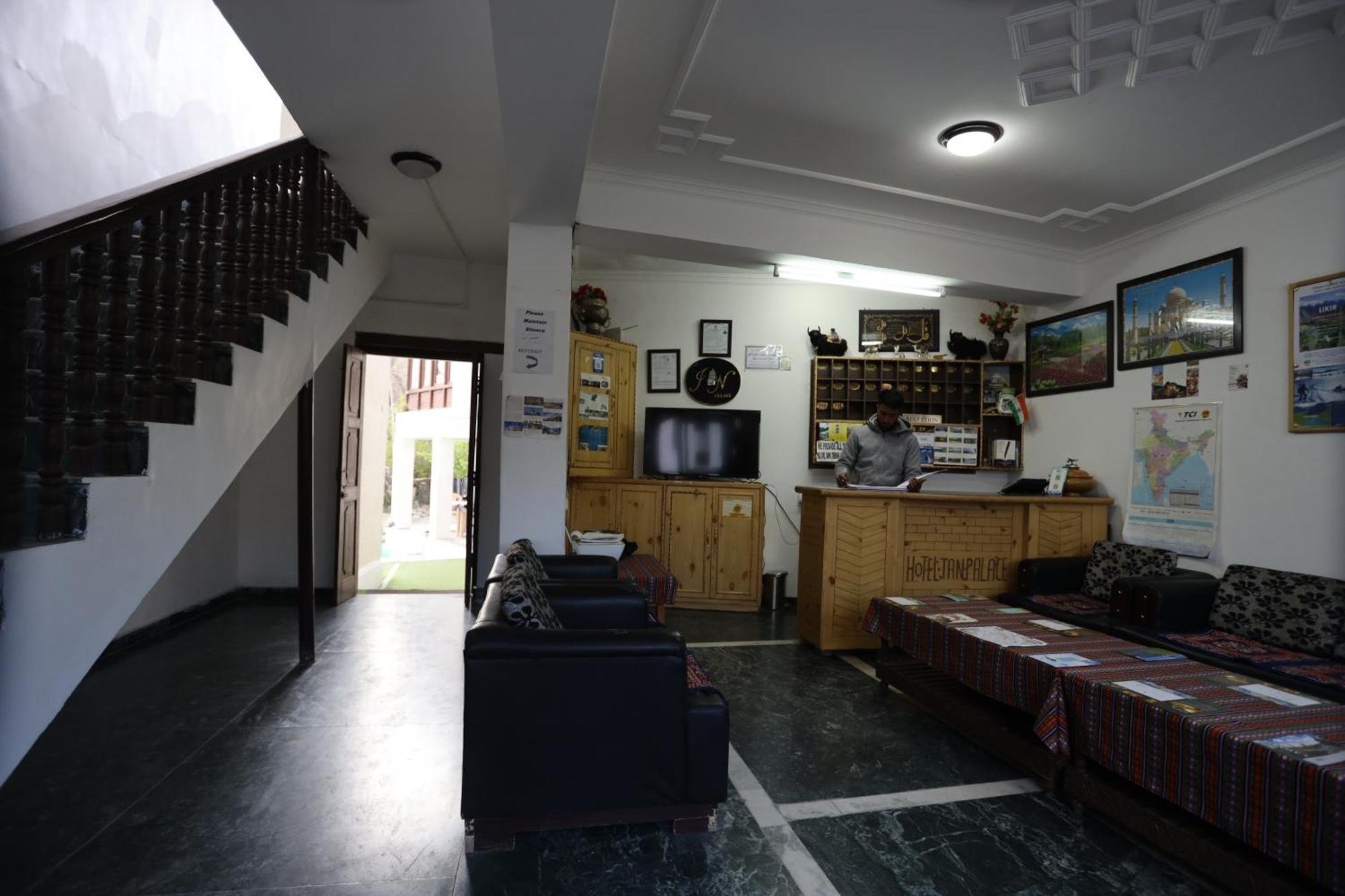 Hotel Jan Palace Leh Exterior photo